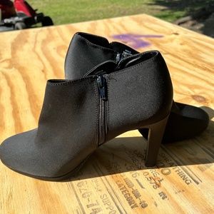 Women’s Black Ankle high boots